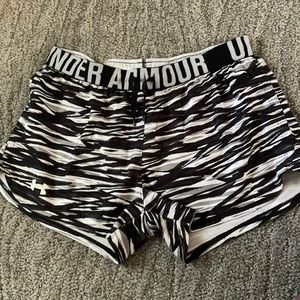 Under Armour Printed Shorts- Loose
